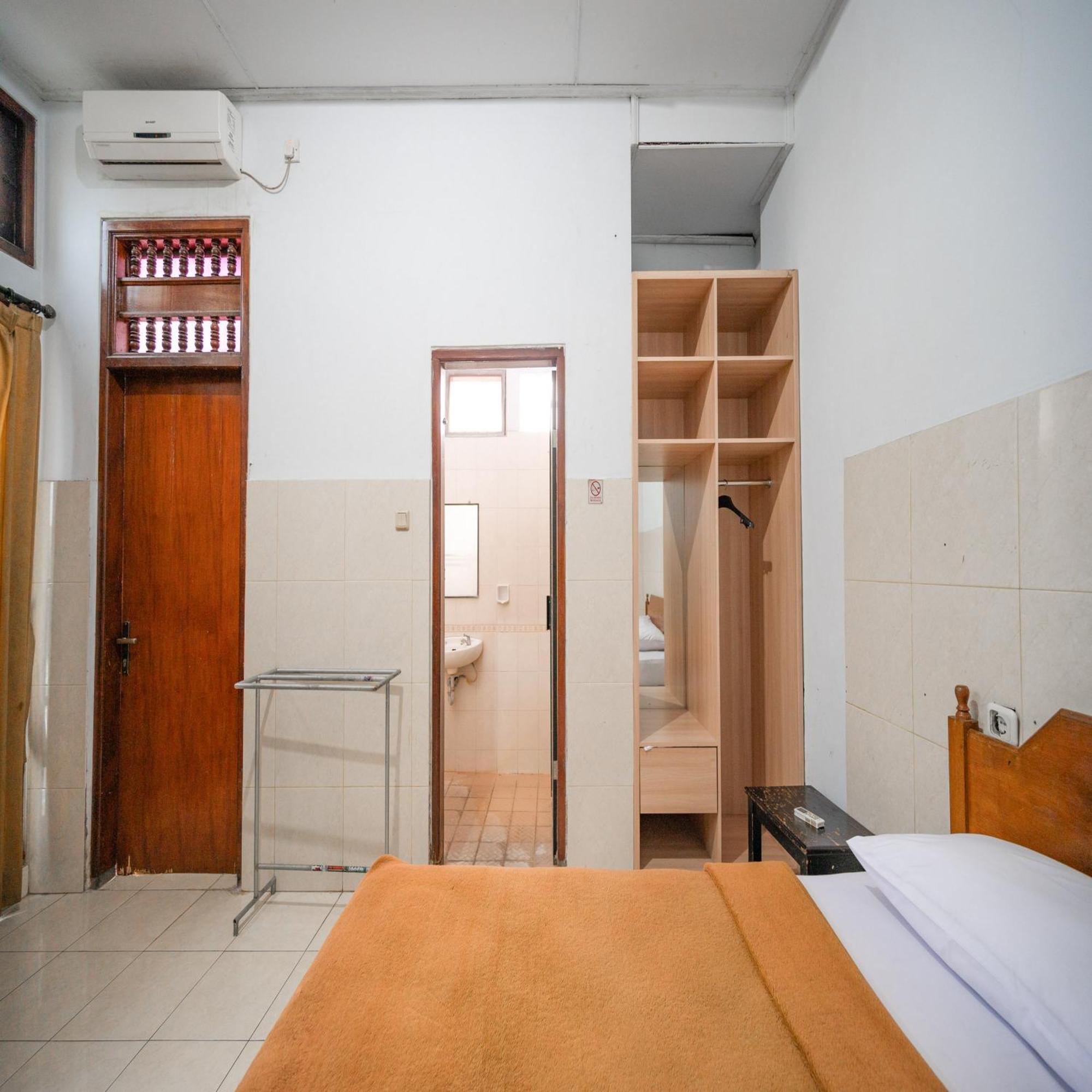 Hotel Dewata Indah Denpasar Mitra Reddoorz מראה חיצוני תמונה